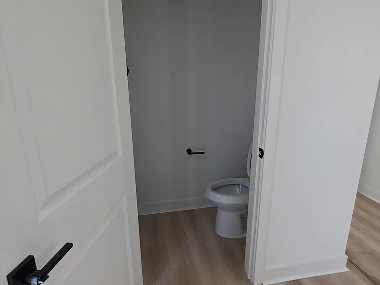 215 N 9th St #3F — Photo 9