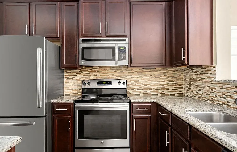 Claiborne Crossing Apartments — Photo 11