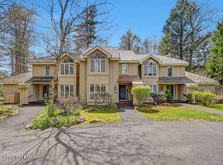 317 Chickagami Ln, Pocono Pines, PA 18350