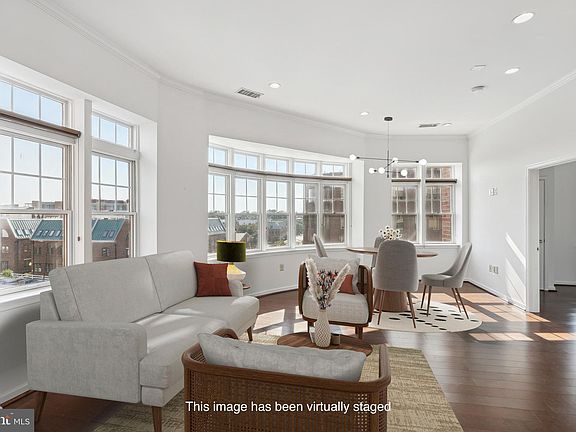 2nd image of 309 Holland Ln Unit 221