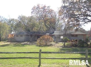 4000 Lincoln Trl, Taylorville, IL 62568
