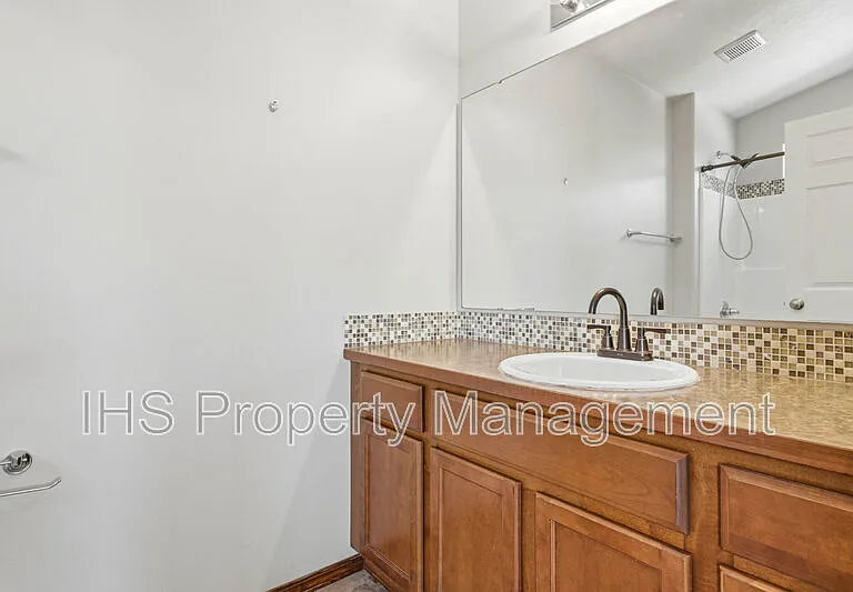 5520 Leon Ct — Photo 18