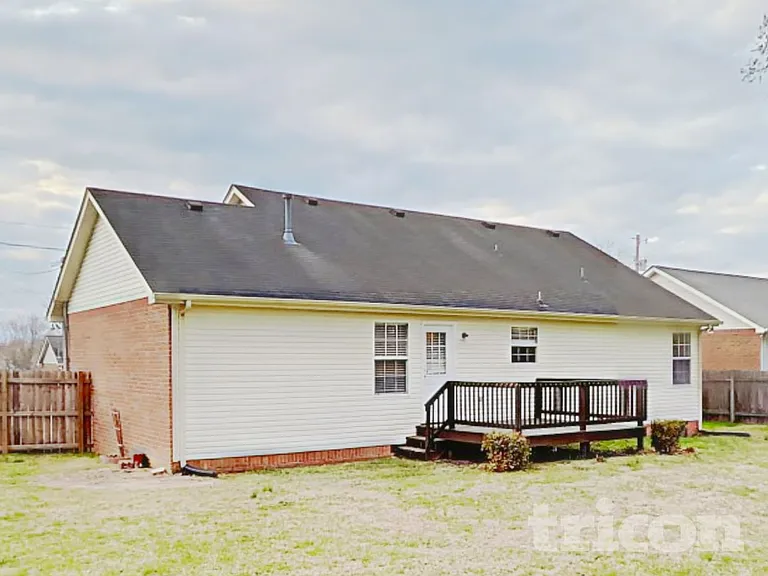 1218 Bolton Dr — Photo 15