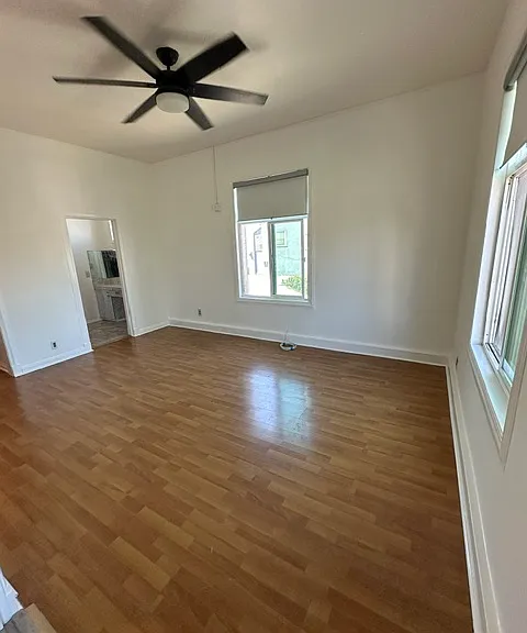 3109 W 6th St #7 — Photo 5