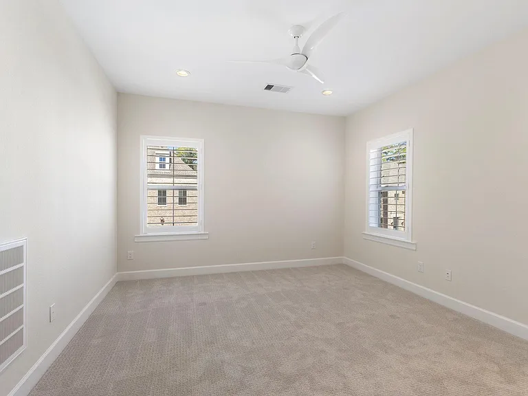 106 Magnolia Green St — Photo 30