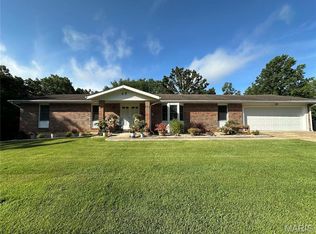 17 Kathryn Dr, Saint James, MO 65559