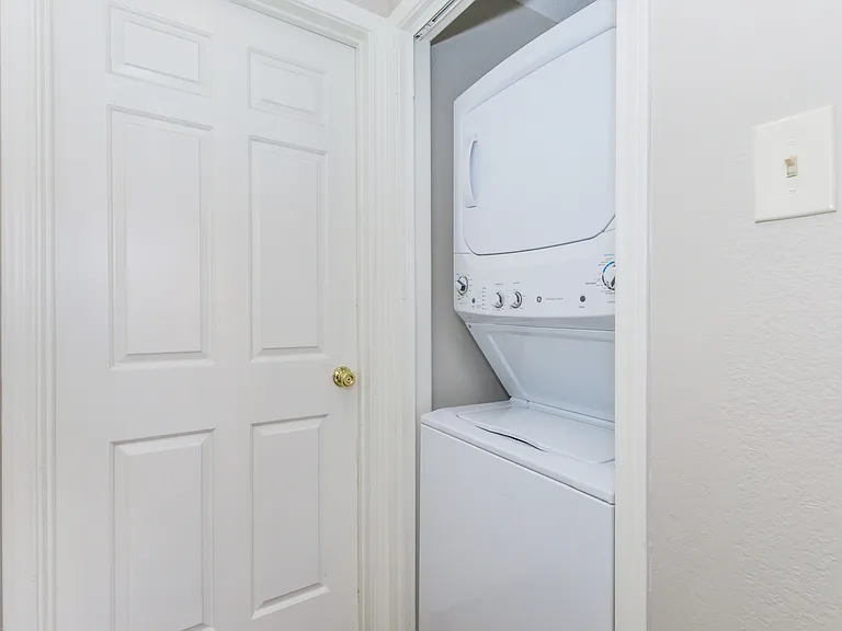 Vintage Square Apartments, McAllen, TX — Photo 41