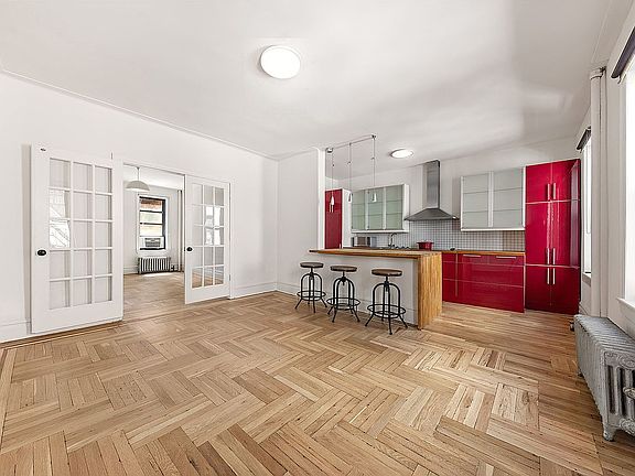 4th image of 345 Montgomery St APT 4H