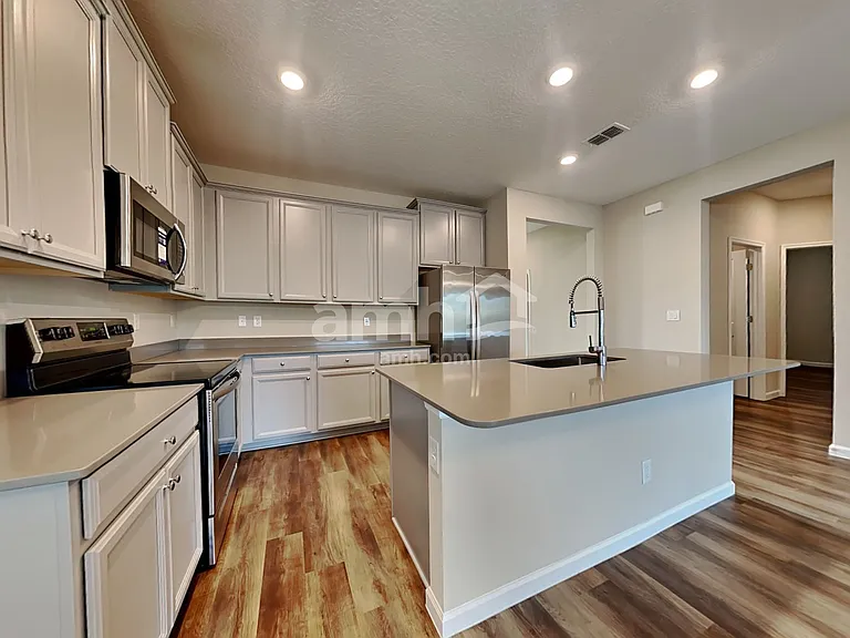 151 Hemlock Point — Photo 3