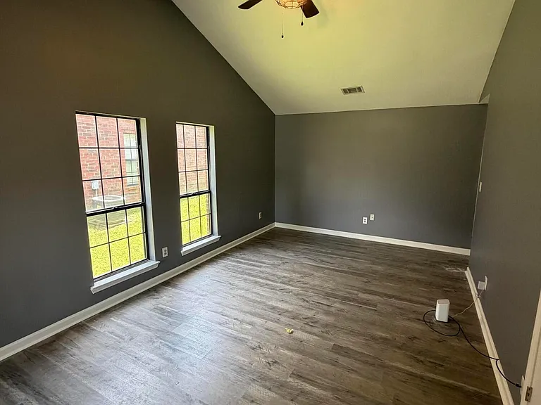 9787 Riggan Dr — Photo 2