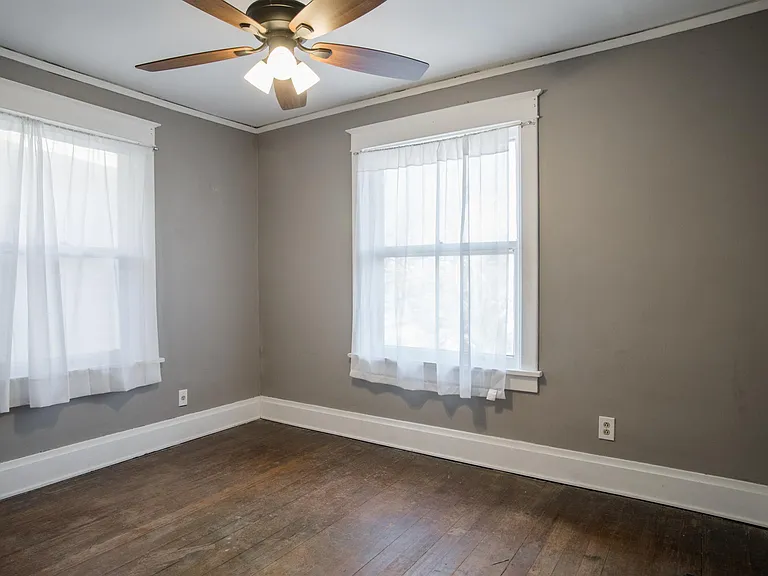 4228 Greenwood Pl — Photo 17