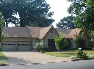 2395 Lacosta Dr, Bartlett, TN 38134