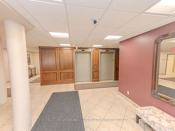 3rd image of 350 Wellington St #112