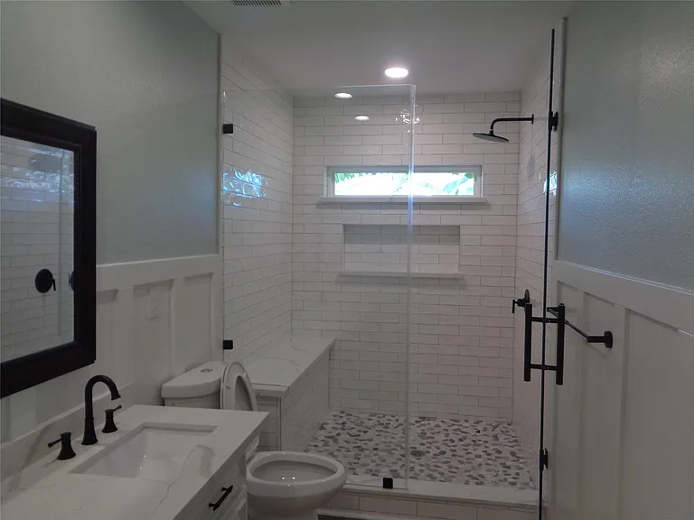2035 Sherwood Forest St — Photo 23