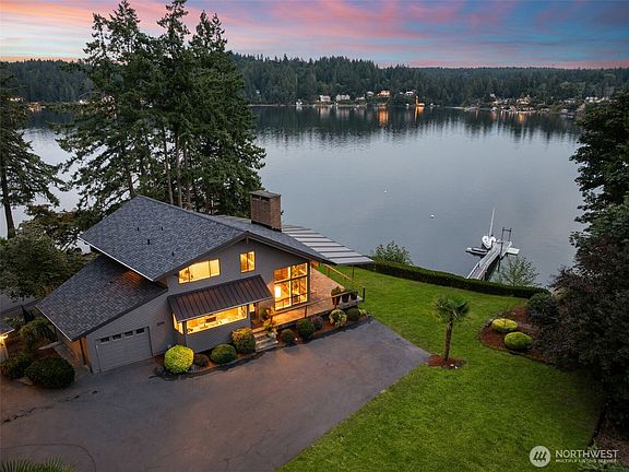 2nd image of 2119 50th Avenue NW