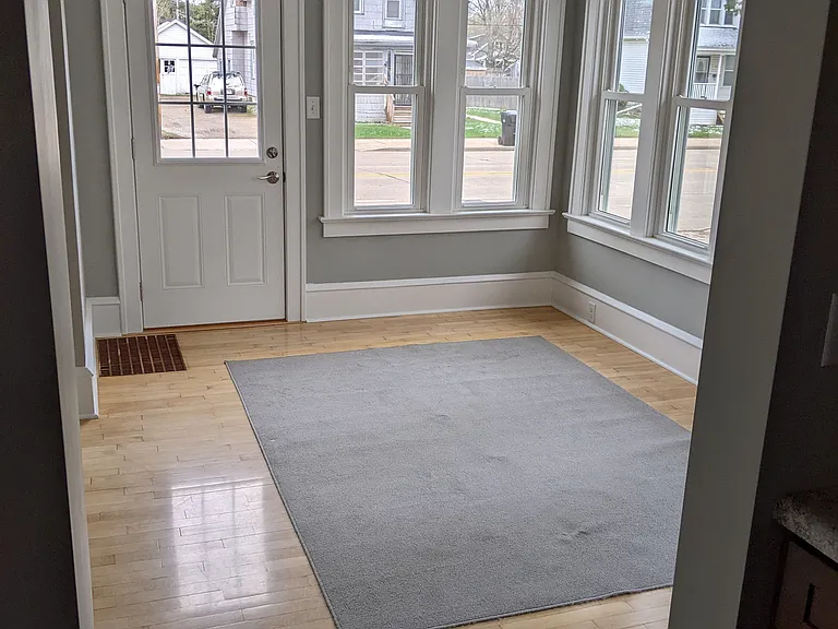 1003 N Richmond St — Photo 5