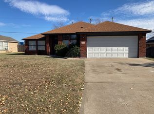 607 Red Cloud Dr, Harker Heights, TX 76548