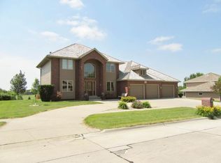 3505 Golf View Dr, Norfolk, NE 68701