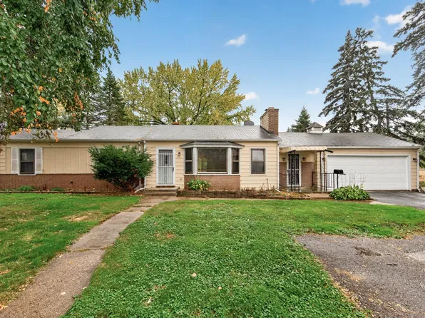 1210 County Road C E, Maplewood, MN 55109