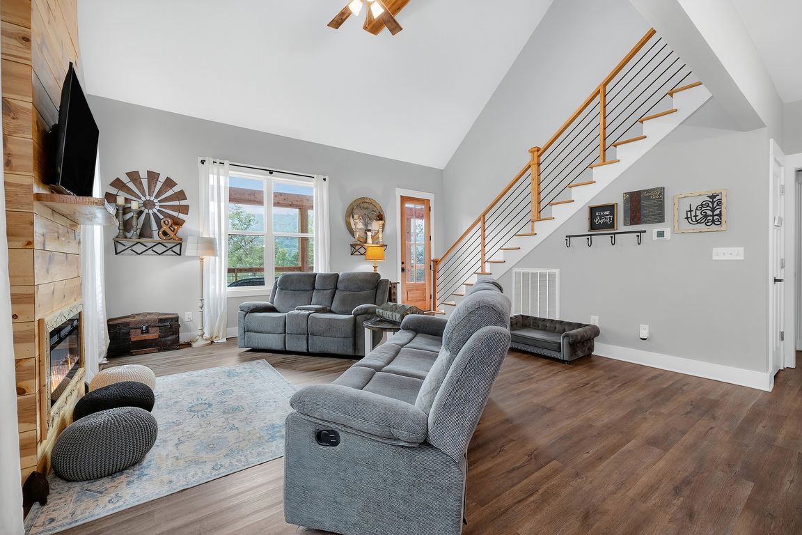 next background image