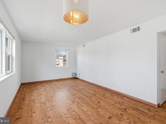 5th image of 6198 Greenwood Dr APT 101