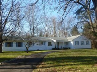 4 Knollwood Trl E, Mendham, NJ 07945