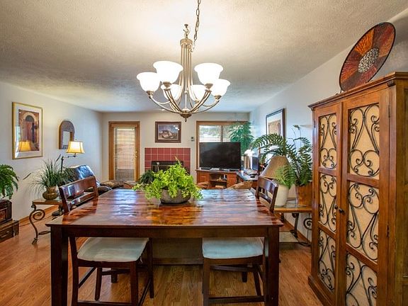 5th image of 3712 S Alder Cir