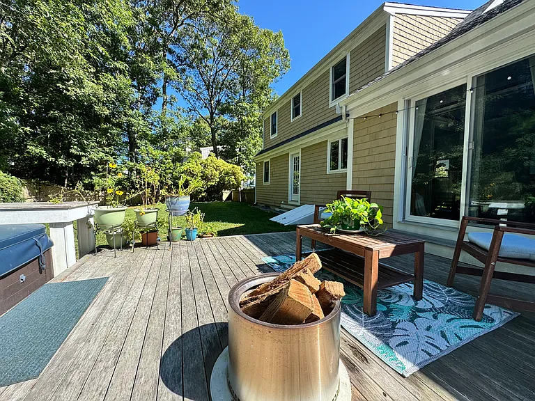 55 Deerfield Rd — Photo 9