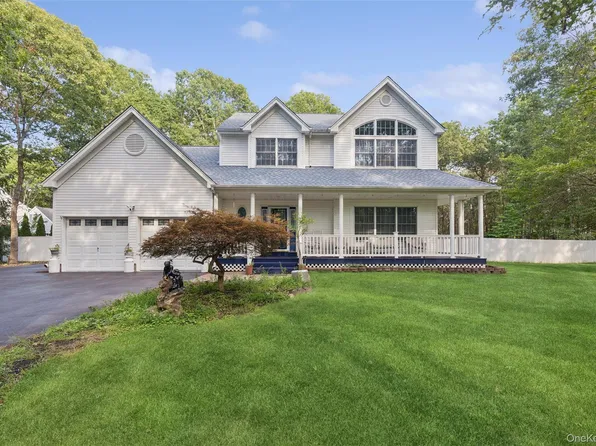 22 Jerusalem Hollow Road, Manorville, NY 11949