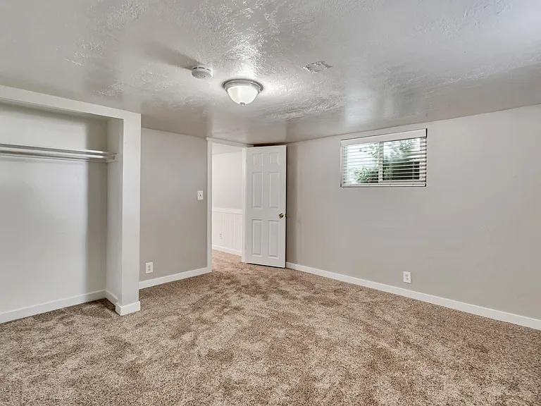 636 N Main St #B — Photo 10