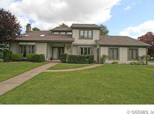 391 Mill Run Dr, Rochester, NY 14626