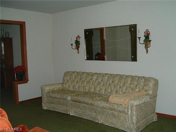 4th image of 142 Mansell Dr
