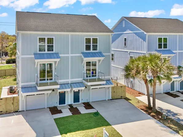501 Greenville Avenue #2, Carolina Beach, NC 28428