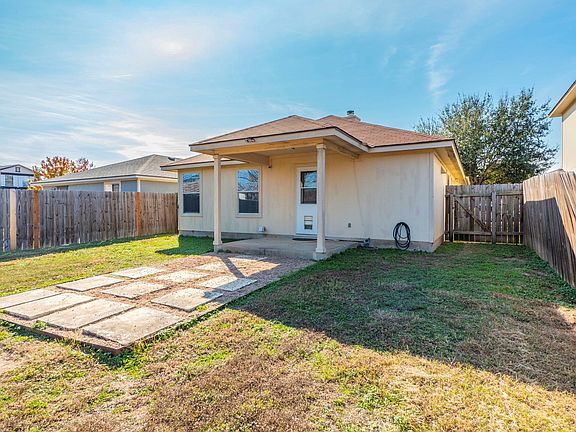 4th image of 12412 Jamie Dr