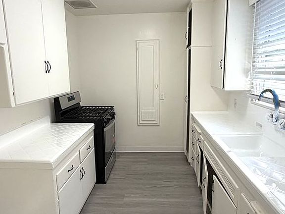 5th image of 1132 E San Antonio Dr #4452