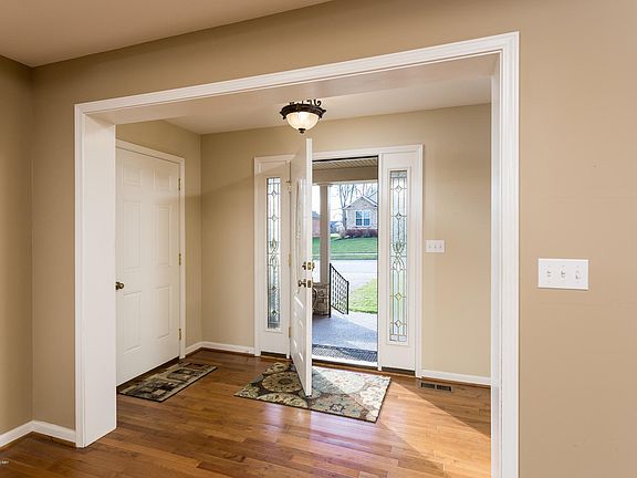 5th image of 189 Blossom Cir