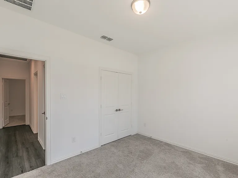 1504 Escondido Dr — Photo 12