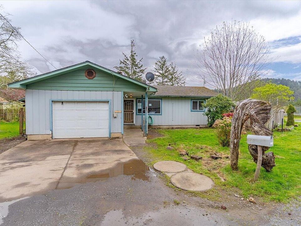 1st image of 4634 SE Lee Ave