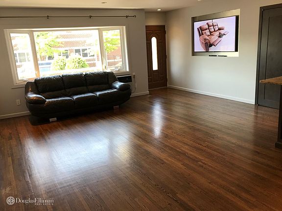 4th image of 8711 78th Ave #1