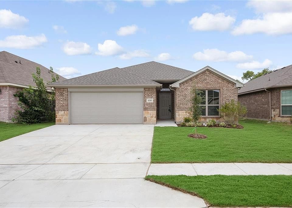 1st image of 400 Crescent Creek Ln
