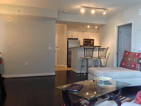 Living Room & Breakfast Bar
