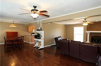 4th image of 6901 N Dawn Ln
