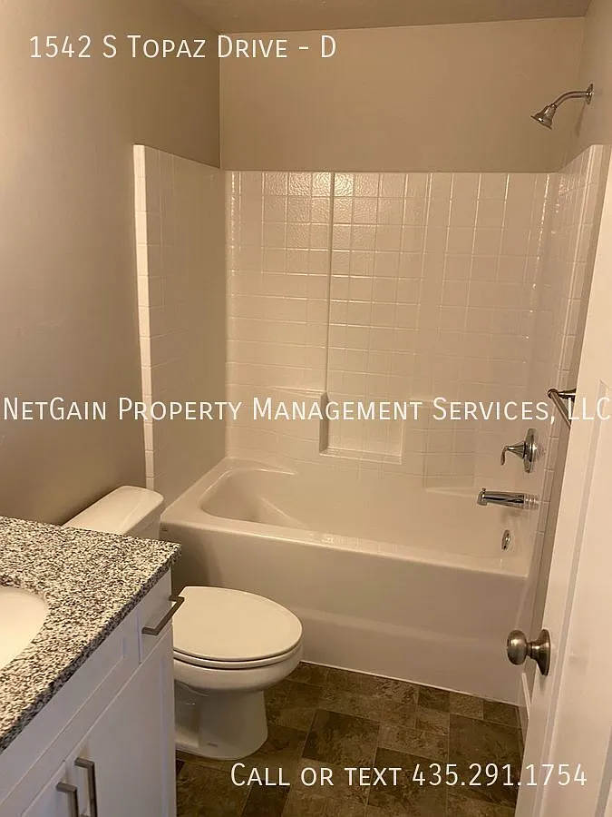 3 Bedroom 2.5 bath Cedar Edge Unit — Photo 4
