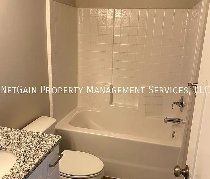 1542 S Topaz Dr #D — Photo 4