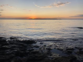 1570 Glenneyre St, Laguna Beach, CA 92651