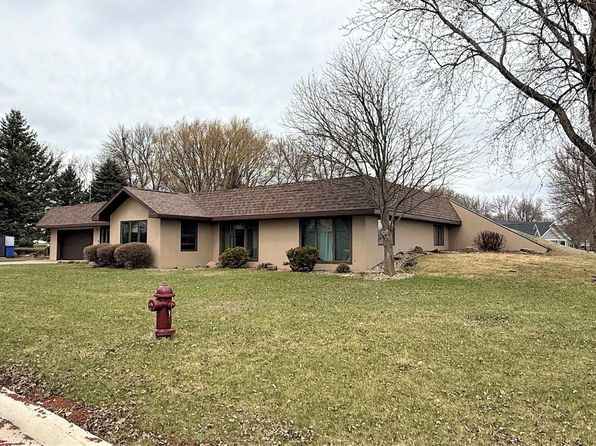 103 E Public St, Bancroft, IA 50517