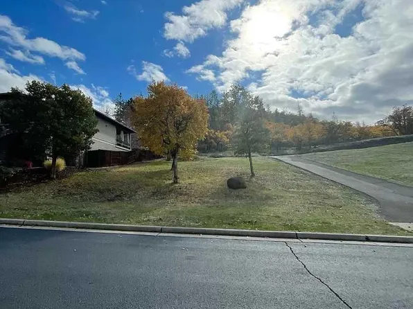 1330 Poppy Ridge Dr, Eagle Point, OR 97524