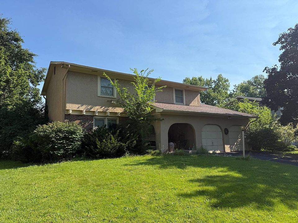 1st image of 682 Berkeley Pl N