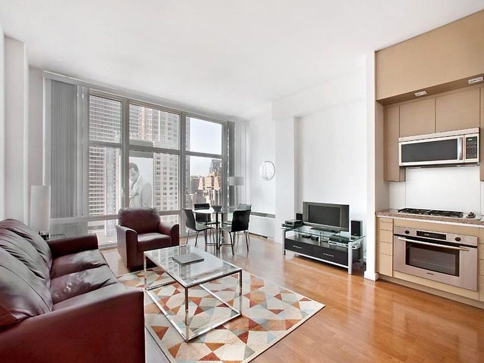 1st image of 1600 Broadway APT 21D