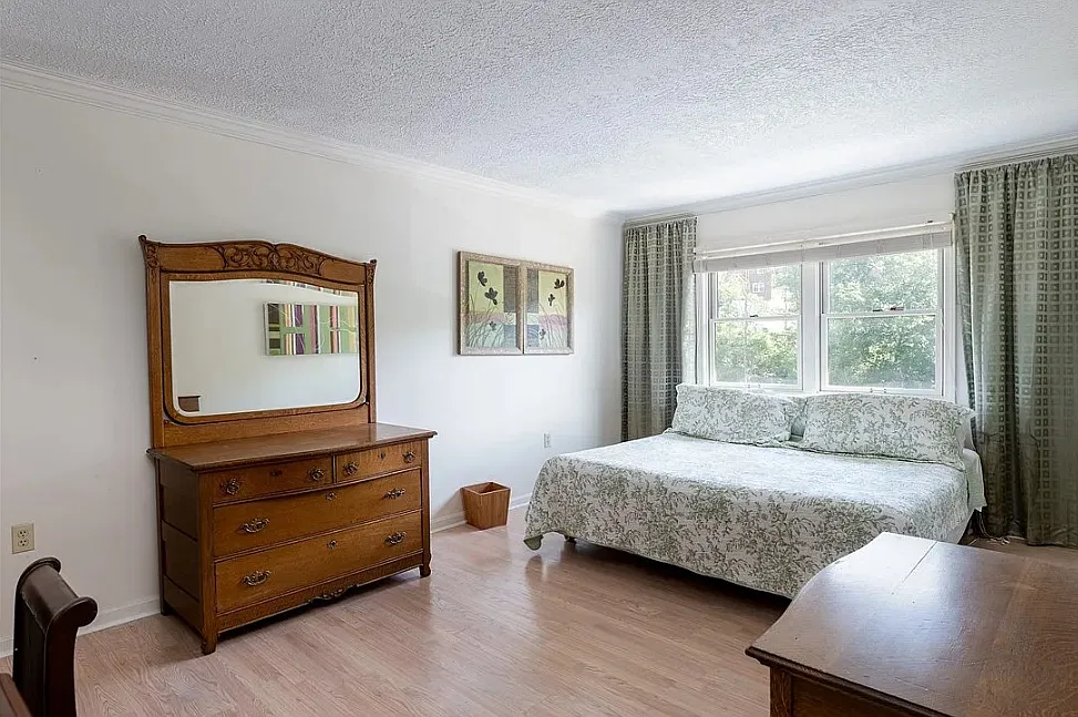 2 bed, 800 sqft, $1,074 — Photo 2